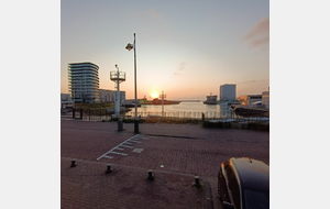 Fin de journée et ballade jusqu'à la plage.